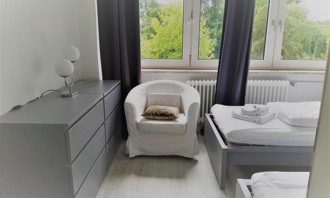 Bramfeld Apartamento | Mehrbett-Apartment 4 Citynah, einfache Ausstattung