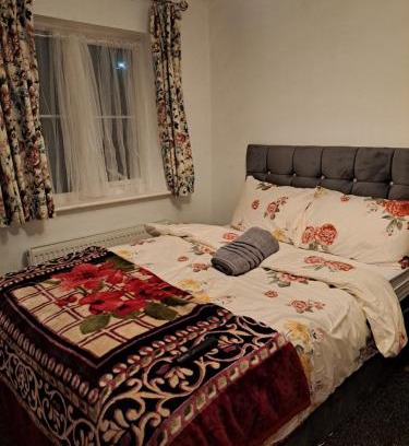 Tipton Casa | Mekees Luxury Apartment Toronto Wing