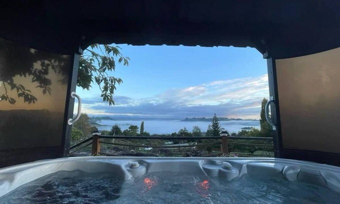 Te Kuiti Cama Y Desayuno | Mel's Retreat - Deluxe Family Room with Disability Access