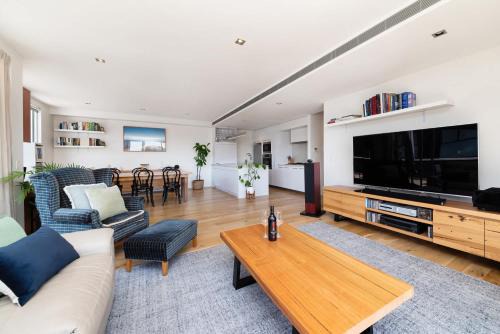 Brighton Apartamento | Melbourne Penthouse Apartment A Walk to Brighton Beach