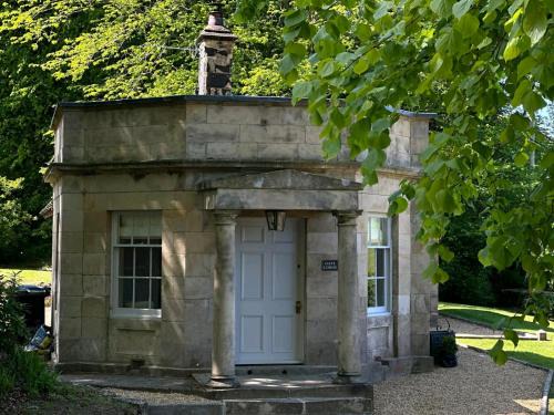 Hartburn Cabina | Meldon Park Gate Lodge