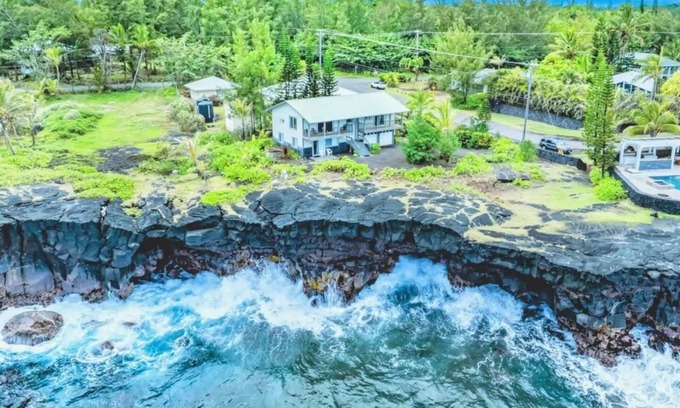 Keaau Casa | Mele Kohola Song Of The Whales