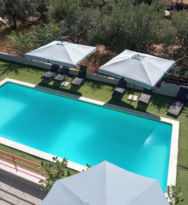 Nea Iraklitsa Casa | Melia Luxury Suite with pool
