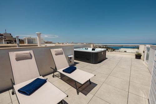 Mellieħa Heights Apartamento | Mellieha Penthouse Seaviews Hot Tub By Homely