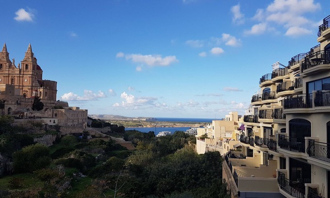 Mellieħa Heights Apartamento | Mellieha Sea View Apartment (con estacionamiento en el lugar)