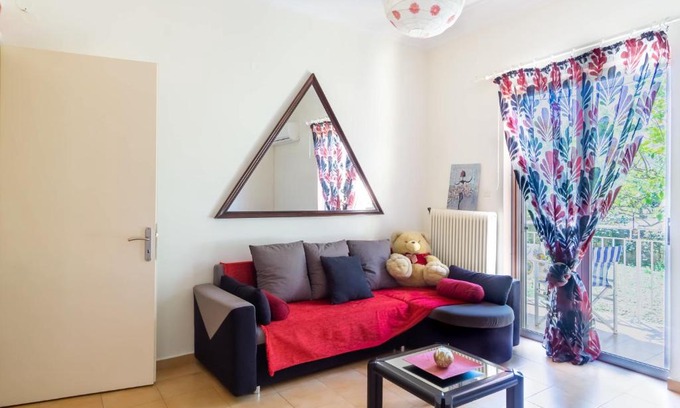 Patras Apartamento | Mema's Tranquil Apartment in Patra