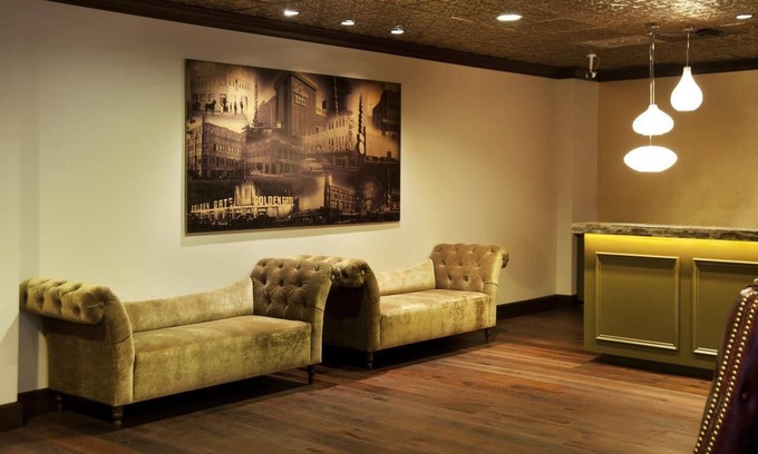 Downtown Las Vegas Hotel | Memorable Vacation At The Strip! Free Parking, Near SlotZilla Zipline!