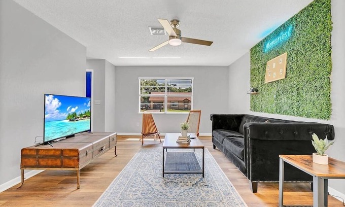 Orange City Casa | Memories Fully Renovated Home with Huge Backyard!