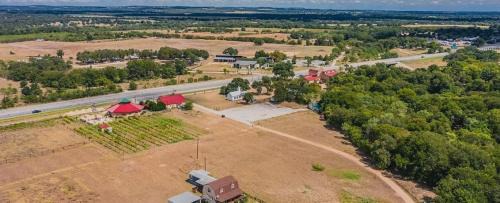 Fredericksburg Casa | Mendelbaum - Almond Cabin