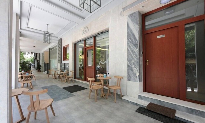 Metaxourgio Casa | Meni Apartments Hotel