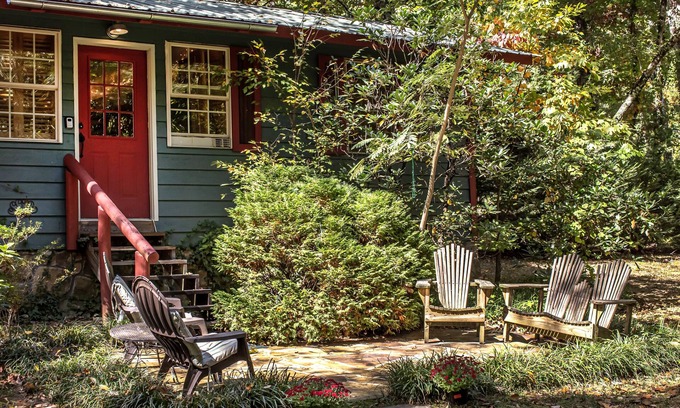 Mentone Cabina | Mentone's favorite Cozy Cabin! In the heart of Mentone: In Town but Far Out