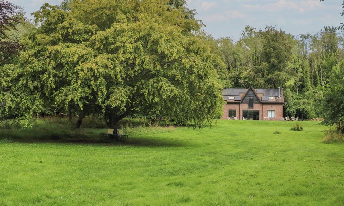 Meonstoke Casa | MEON BOSCAGE, pet friendly, luxury holiday cottage in Meonstoke