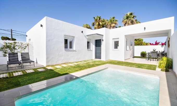 Chiclana de la Frontera Casa | Meraki3-Picina cubierta climatizada