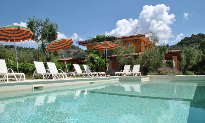 Itri Casa | Meridiana holiday house with swimming pool