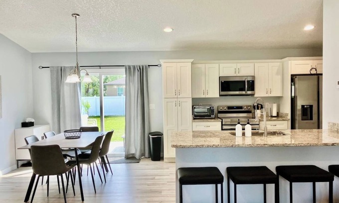 Ocala Casa | Dog Friendly Home w/ Fenced Yard & Work Spaces