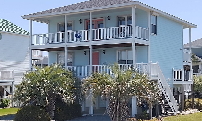Holden Beach Casa | Hermosas vistas del canal, piscina privada, gran escapada familiar! ¡Wi-Fi gratis!