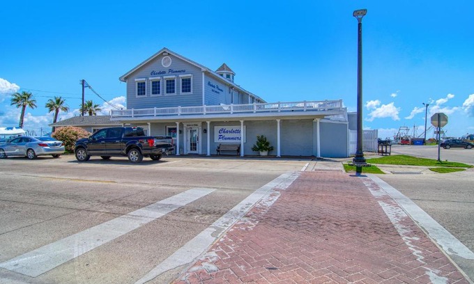 Fulton Casa | Mermaid's Landing