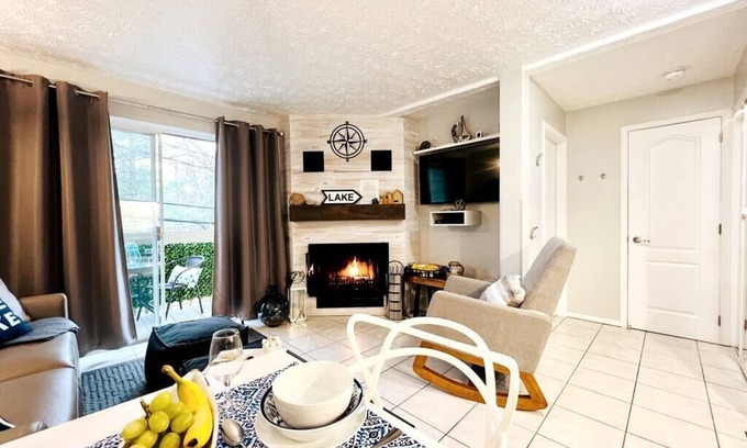 Magog Apartamento | Merry Sud Suite-Condo with Indoor Pool and Spa