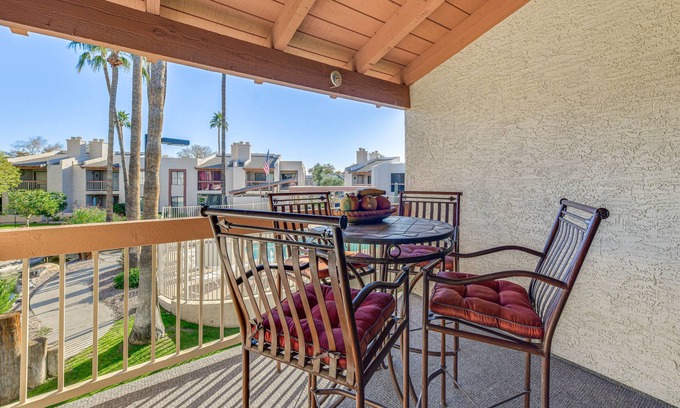 East Mesa Condominio | Mesa Condo Rental w/ Community Pool Access!