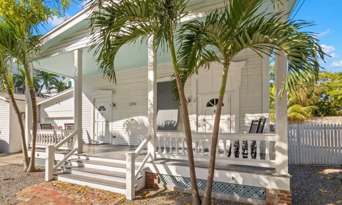 Historic Seaport Apartamento | Mesa House Dos by Brightwild Unreal Location