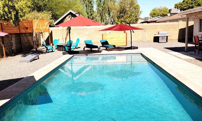 Encanto Neighborhood Casa | Mesa Oasis Private Pool Spacious! 10+ guests 7 Beds New, Great Location!