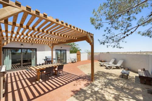 Yucca Valley Casa | Mesa View Homestead - Cozy, 360 Views & Tranquility! home