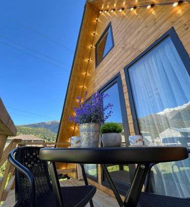 Bagvdanari Chalet De Esquí | Mestia Sunrise Cottage - 1BR Cosy Stay in Svaneti
