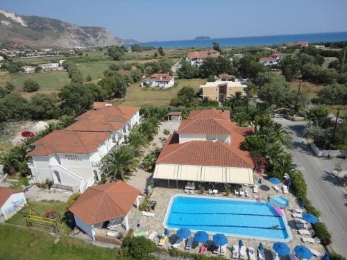 Kalamaki Hotel | Metaxa Hotel