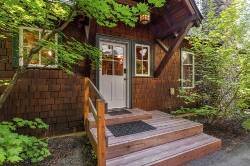 Camp Sherman Casa | Metolius Cabin 2