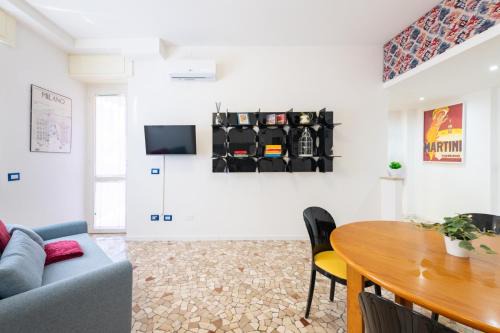 Dergano Apartamento | Metro M3 - 10 min Duomo - Cozy Apt W Balcony and AC