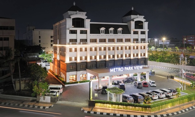 Semarang Hotel | Metro Park View Hotel Kota Lama Semarang