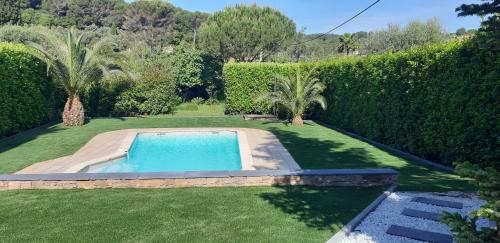 Vallauris Apartamento | Meublé 2P 40 m2 dans villa avec piscine à Vallauris, 4 km de la mer