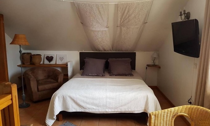 Gap Casa | Meublé N°1 - La Mansarde-Dúplex-Baño con ducha-Apartamento-Vista al Jardín