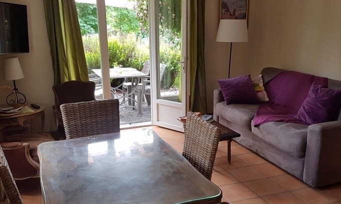 Gap Apartamento | Meublé N°3 -Apartamento-Baño con ducha-Vista al Jardín