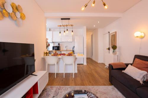 Cascais Apartamento | MHouse lease Cascais Av 25 Abril