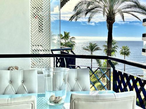 Sitio de Calahonda Apartamento | MI CAPRICHO 3-5 BEACHFRONT- Apartment with sea views in Costa del Sol