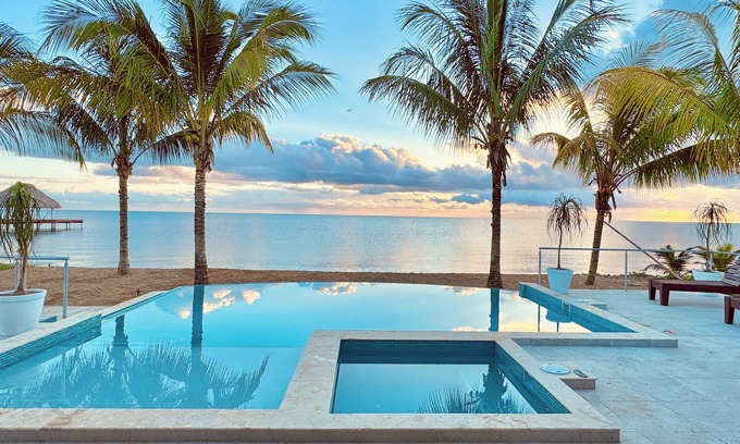 Río Sittee Casa | Mi Cielo Belize Beach House near Hopkins Village