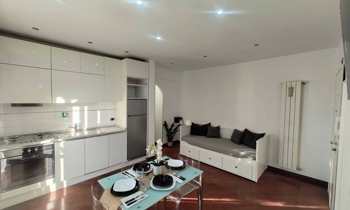 Ciampino Apartamento | Mia Domus Guest Holiday Panorama over the Castelli Romani