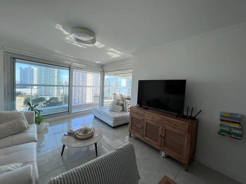 Punta del Este Apartamento | Miami Boulevard II excelente, a 100 metros del mar