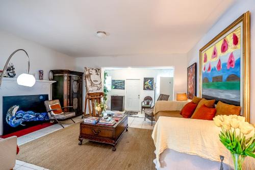 Buena Vista Casa | Miami Cheerful 4 bedroom home with free parking