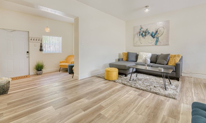 West Little River Casa | Miami Comfort & Cozy! Near South Beach & Wynwood & Hard Rock Stadium