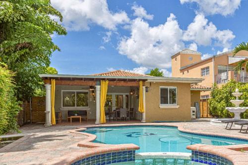 Coral Terrace Casa | Miami House - Heated Pool - Family Vacation
