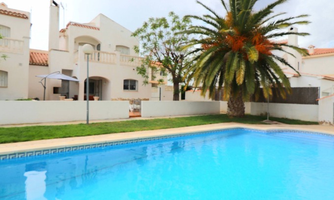 Miami Platja Casa | Miami playa Casa las palmeras Casa con todas las comodidades gran piscina comunitaria