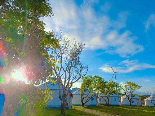 Ho Tram Otro | Mianfarm Bàu trắng glamping