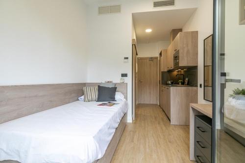 Almenara Otro | Micampus Madrid Sinesio Delgado Student Residence