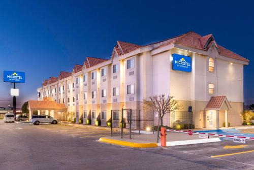 Chihuahua Hotel | Microtel Inn & Suites by Wyndham Chihuahua