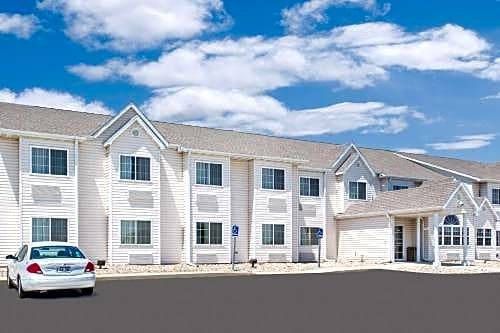 Colfax Hotel | Microtel Inn & Suites by Wyndham Colfax