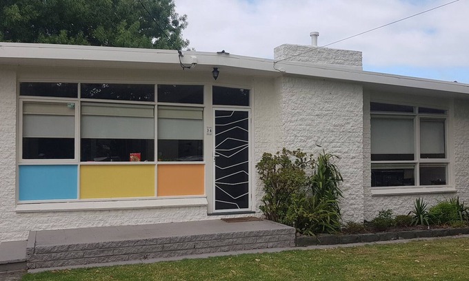 Rosebud Casa | Mid Century 60's beach house close to beach