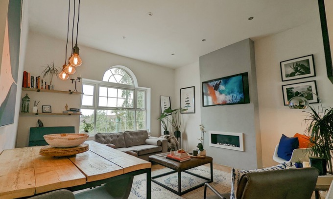 Quedgeley Apartamento | Mid-Century Apartment, Near The Quays & Docks