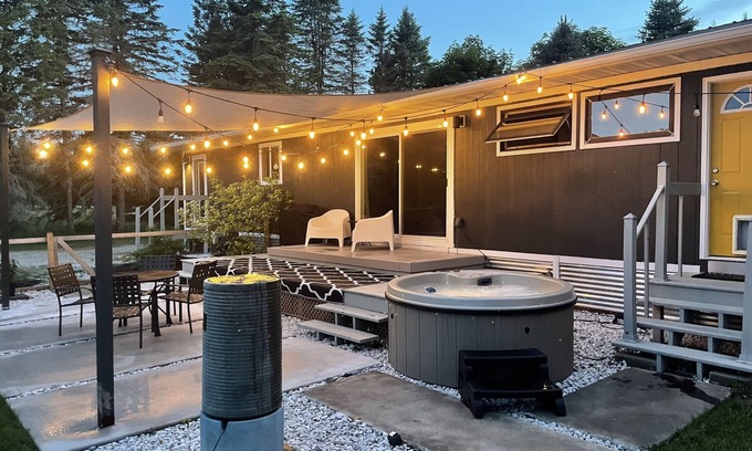 Mayfield Casa | Mid Century Bungalow with a hot tub -15 miles to the heart of Traverse City